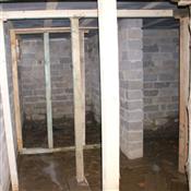 Pomieszczenie pod pralnią i łazienką (tutaj będzie węgiel zsypywany z garażu)