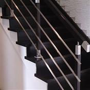 Balustrady z drewnem