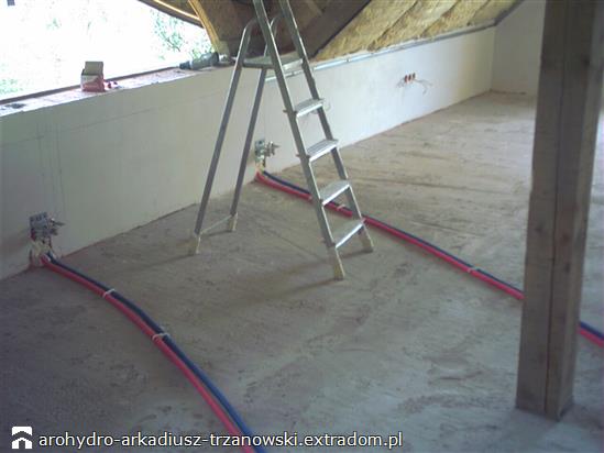 Zdjęcia z realizacji instalacji ogrzewania podłogowego