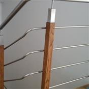 Balustrady z drewnem